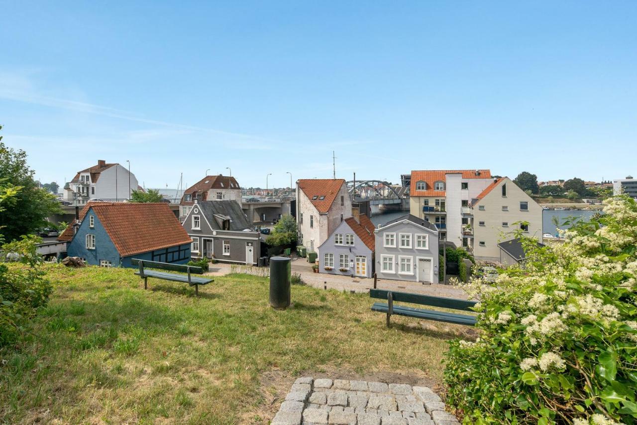 Luxury City Center Harbour Apartment 2 Bedroom Sønderborg Zewnętrze zdjęcie
